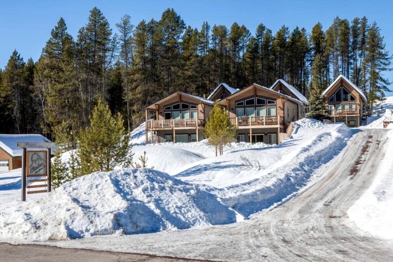 Cabins (United States of America, West Glacier, Montana)