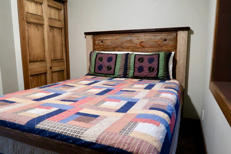 Cabins (United States of America, West Glacier, Montana)