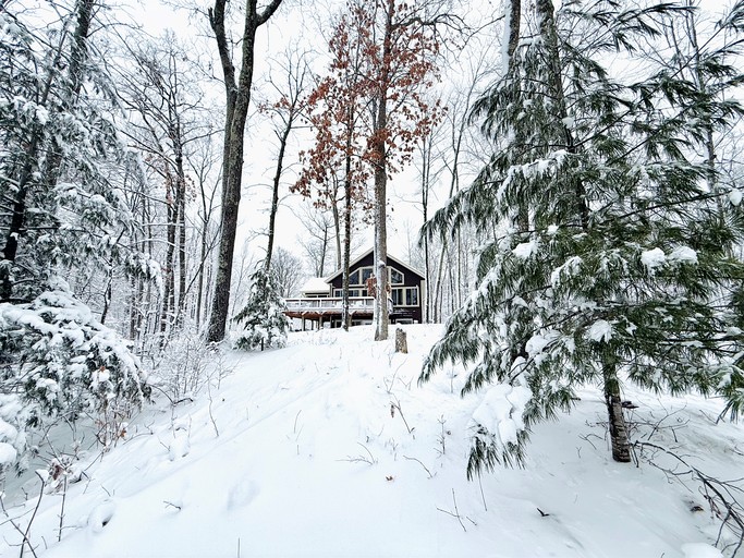 Cabins (United States of America, Stone Lake, Wisconsin)