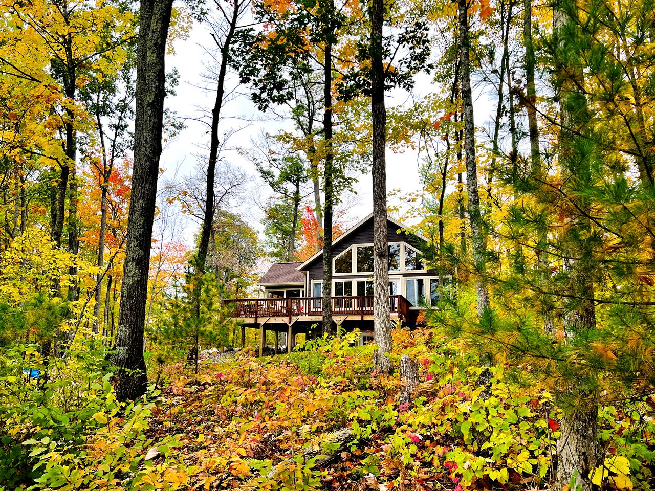 Group Lake Cabin with Ping Pong Table Loaded with Kayaks in Wisconsin