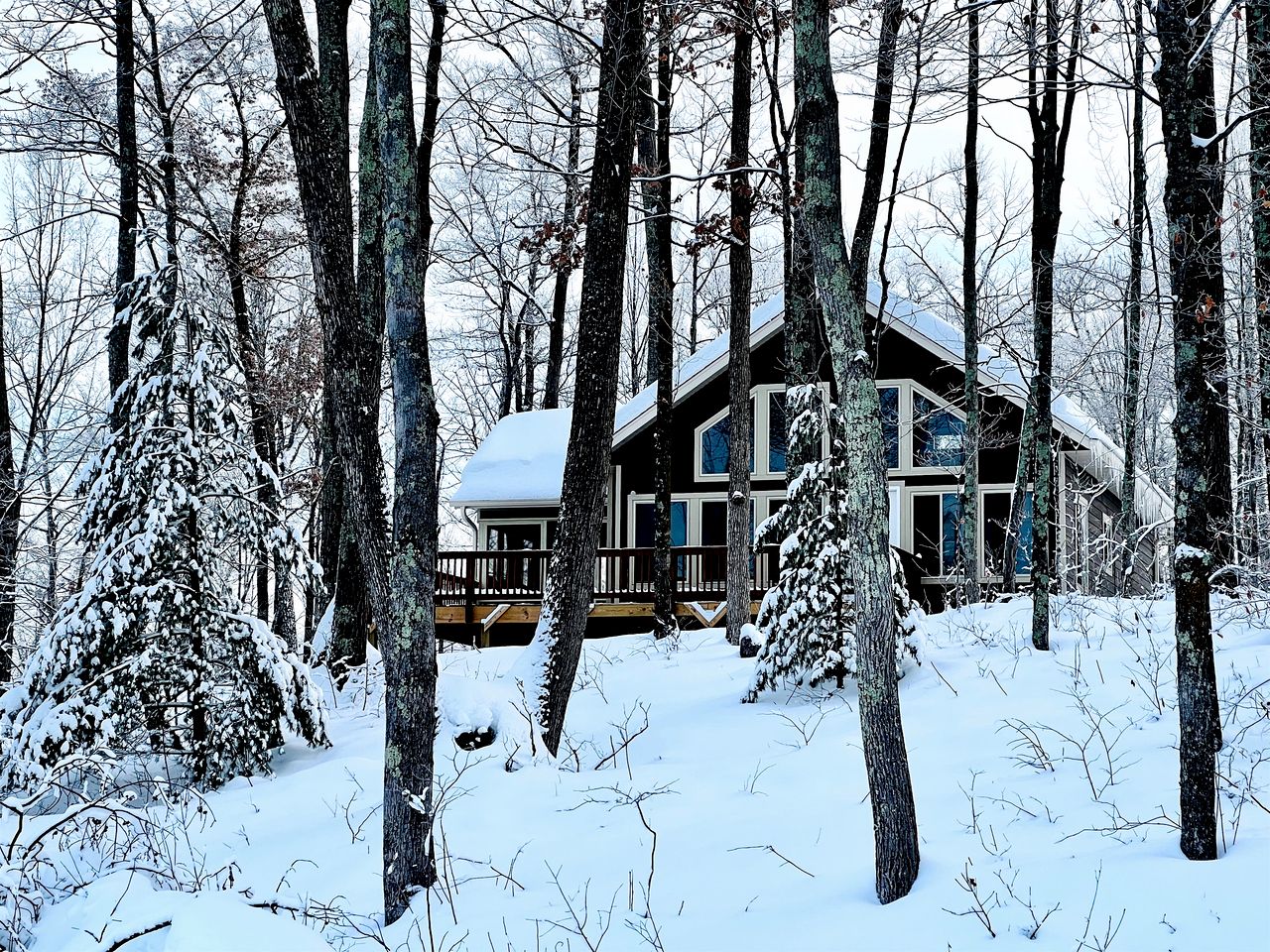 Group Lake Cabin with Ping Pong Table Loaded with Kayaks in Wisconsin