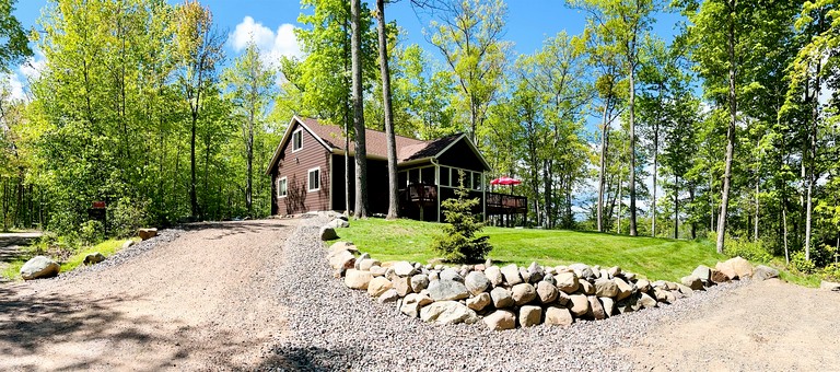 Cabins (United States of America, Stone Lake, Wisconsin)