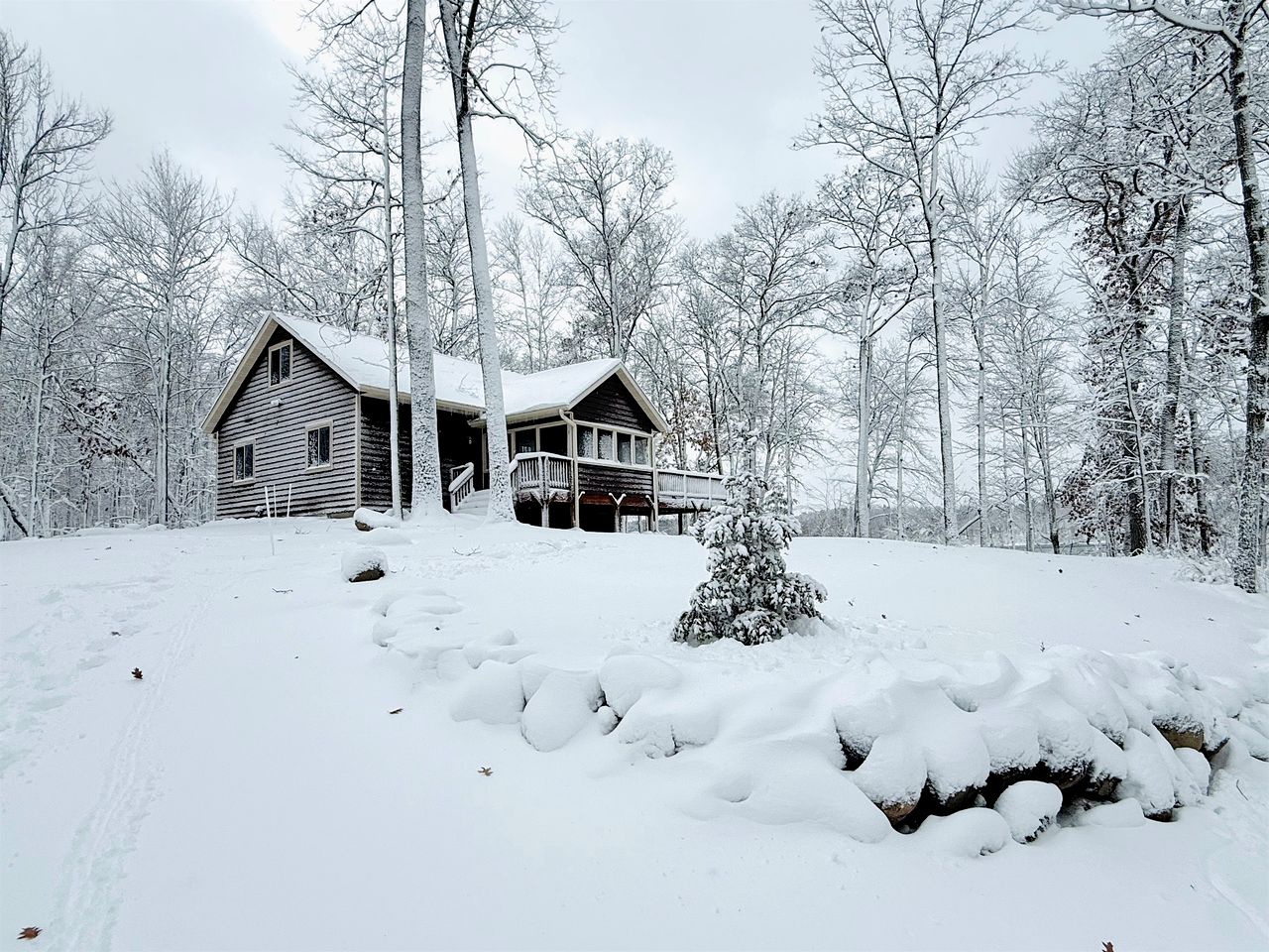 Group Lake Cabin with Ping Pong Table Loaded with Kayaks in Wisconsin