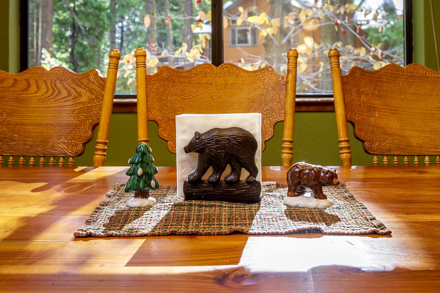 Group Cozy Cottage with Game Room in California
