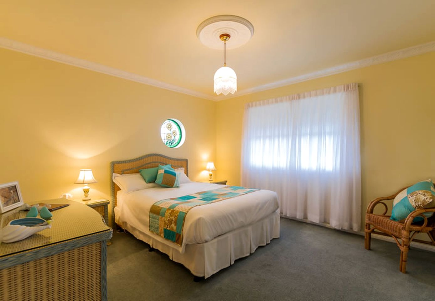 Romantic Bed and Breakfast Getaway for Two Guests in Stanthorpe, Queensland