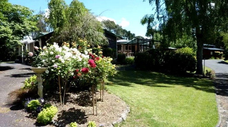 Romantic Room Rental on Secluded Site near Rotorua, New Zealand | Nature Lodges (Rotorua, North Island, New Zealand)