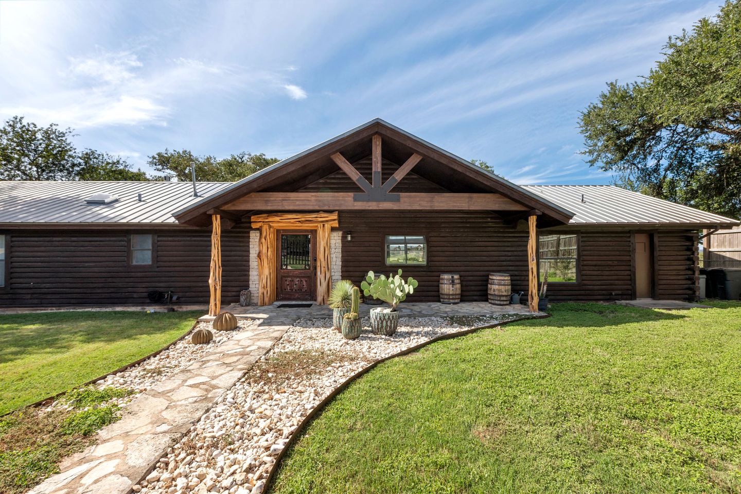 RU Guadalupe Bluff Log Cabin, Cabins, Kerrville, United States of