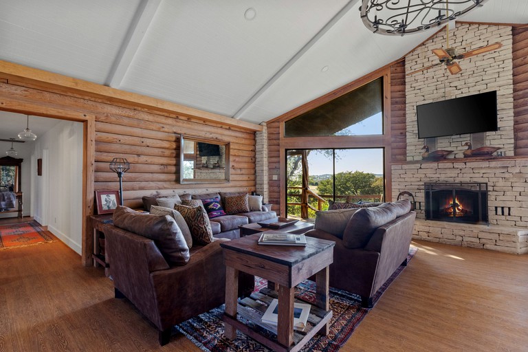 RU Guadalupe Bluff Log Cabin, Cabins, Kerrville, United States of