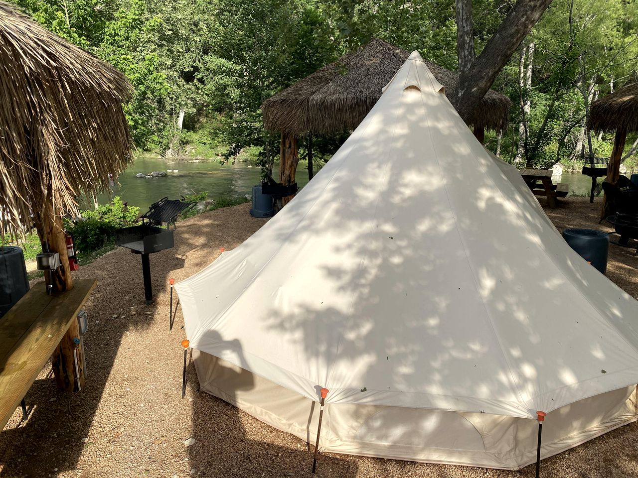 Guadalupe River Glamping Retreat: Fantastic Bell Tent near New Braunfels, Texas