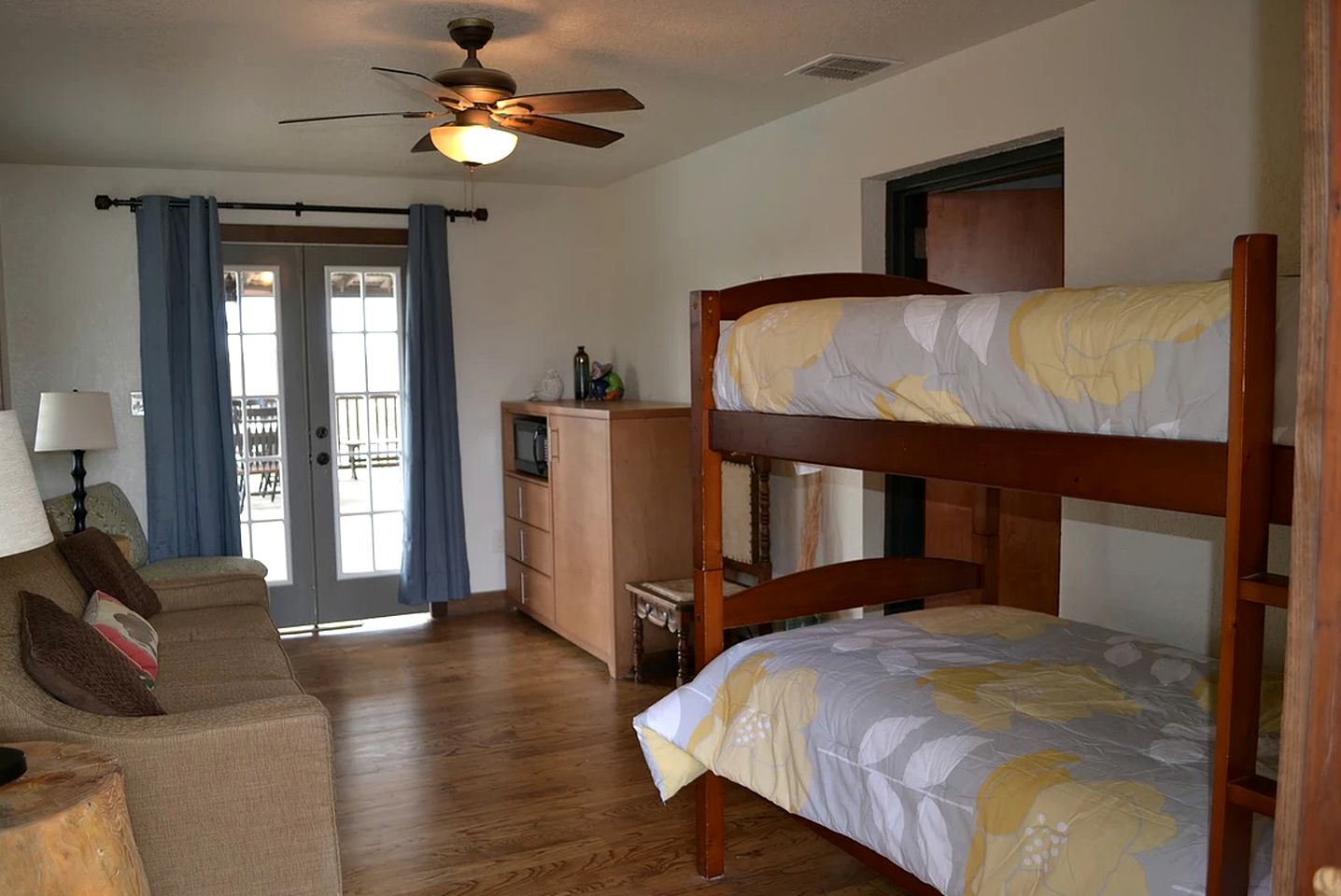 Guadalupe River Houses Cloud Lane Laguna Vista Tree Haus, Cabins, New Braunfels, United