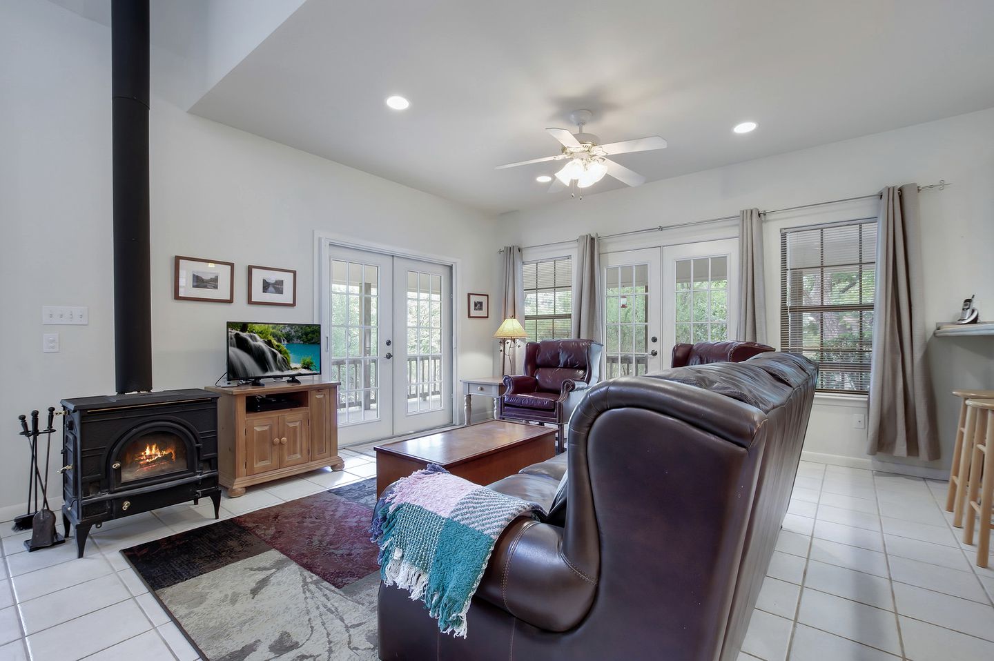 Riverfront Family Cabin Rental on the Guadalupe River near Canyon Lake and Gruene