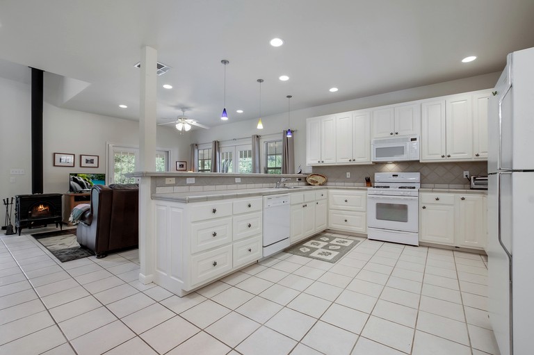 Cabins (United States of America, Canyon Lake, Texas)