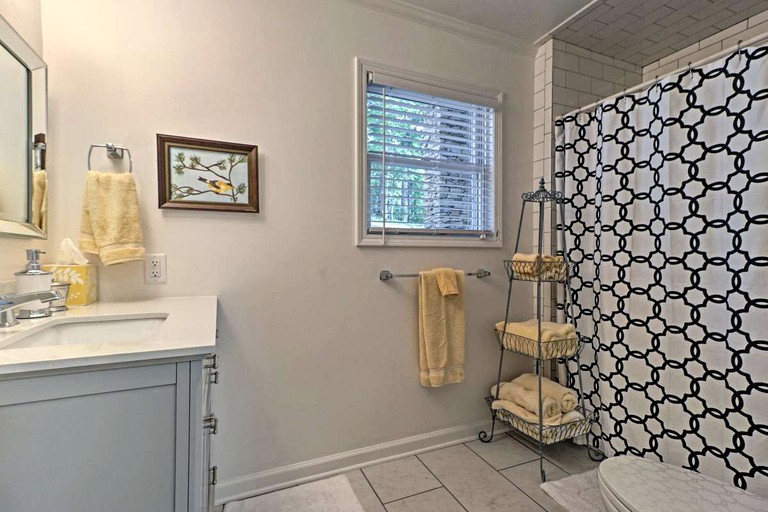 Cabins (Eclectic, Alabama, United States of America)