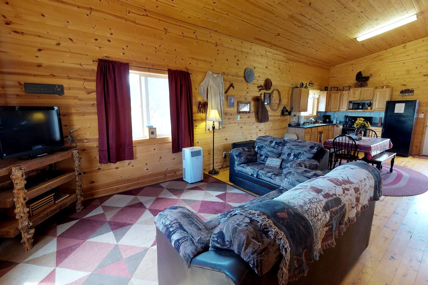 Enormous Ranch Impressive for Big Groups with BBQ and Fire Pit in Utah