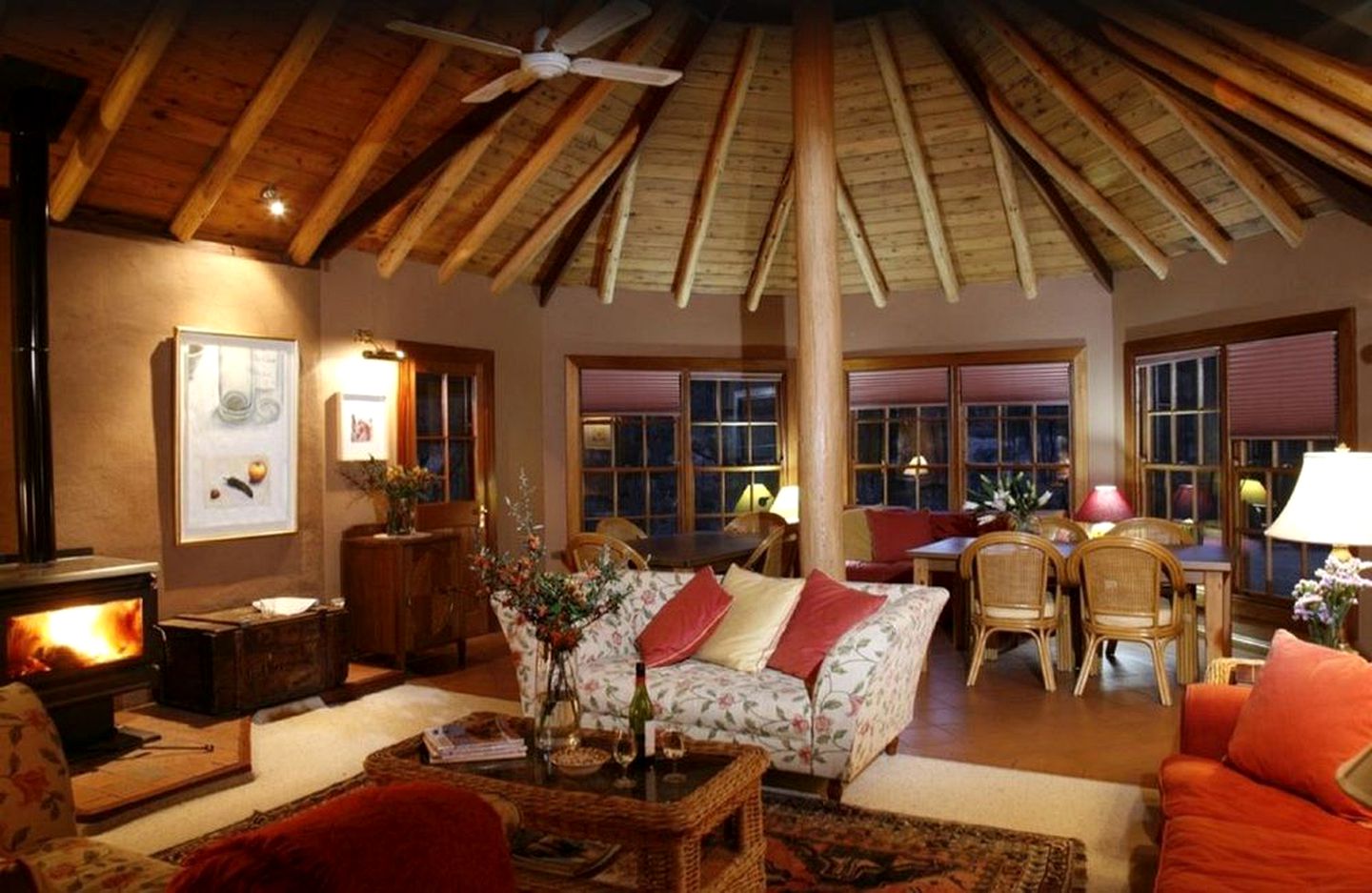 Large Luxury Vacation Rental near Vineyards in Mudgee, Australia