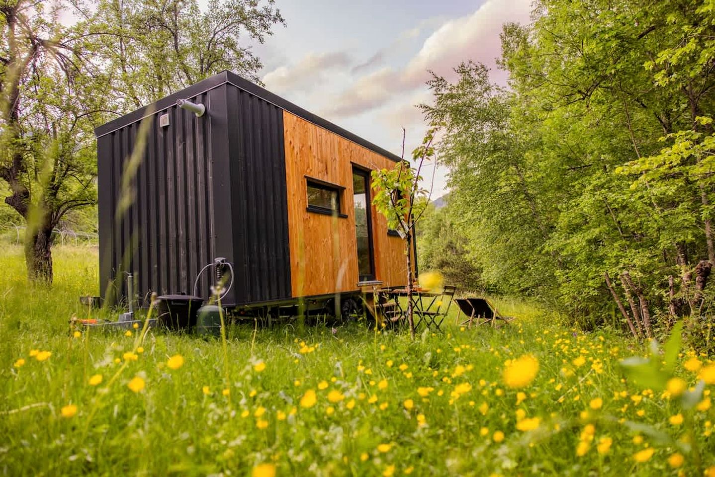 Eco-Friendly Tiny Home with Panoramic Alpine Views near Colmars-les-Alpes, Alpes-de-Haute-Provence