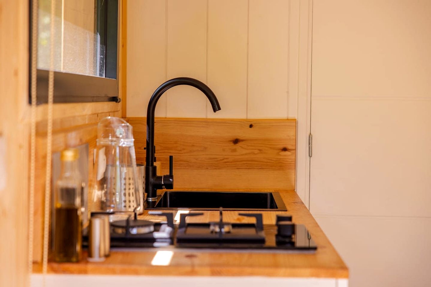 Eco-Friendly Tiny Home with Panoramic Alpine Views near Colmars-les-Alpes, Alpes-de-Haute-Provence