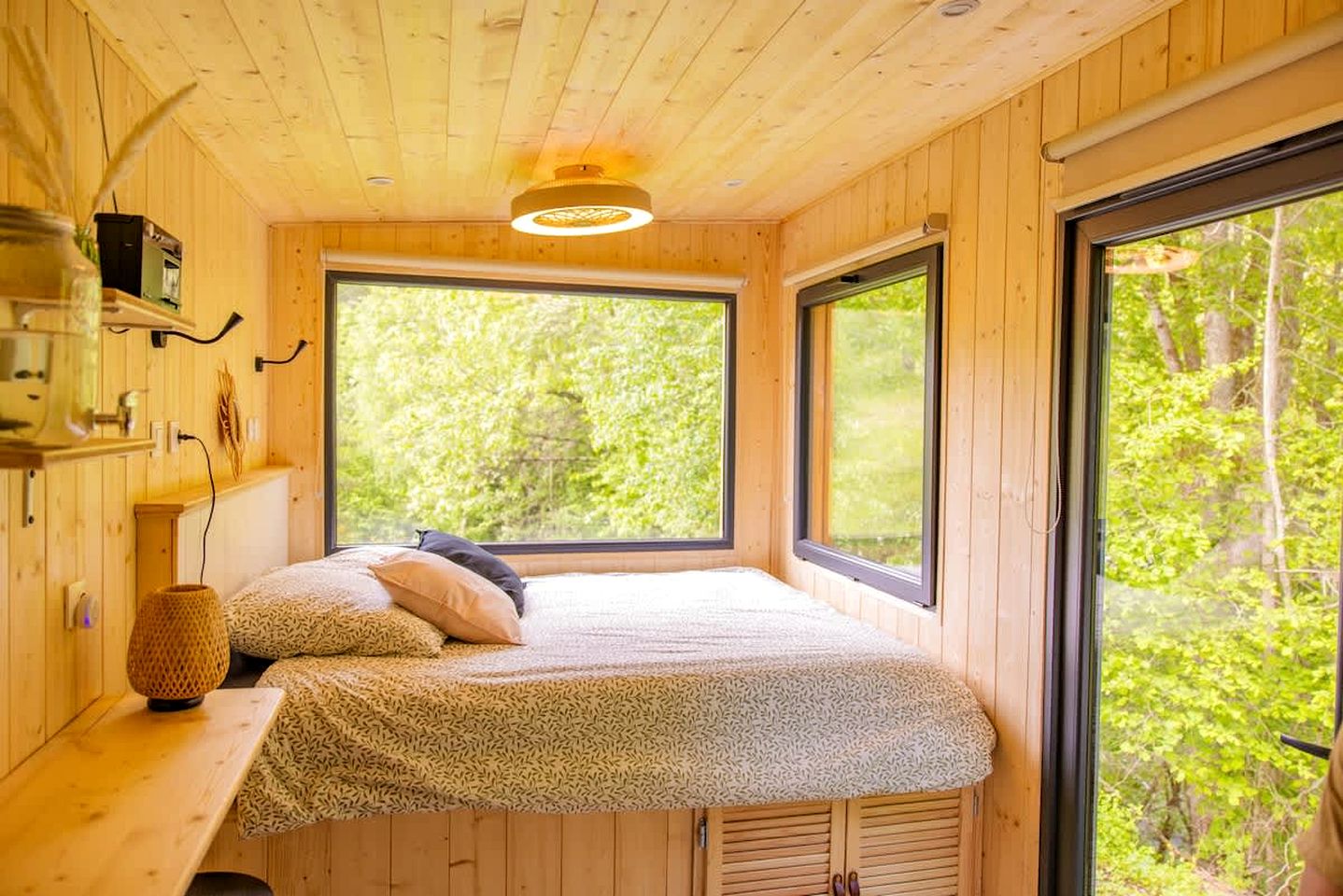 Eco-Friendly Tiny Home with Panoramic Alpine Views near Colmars-les-Alpes, Alpes-de-Haute-Provence