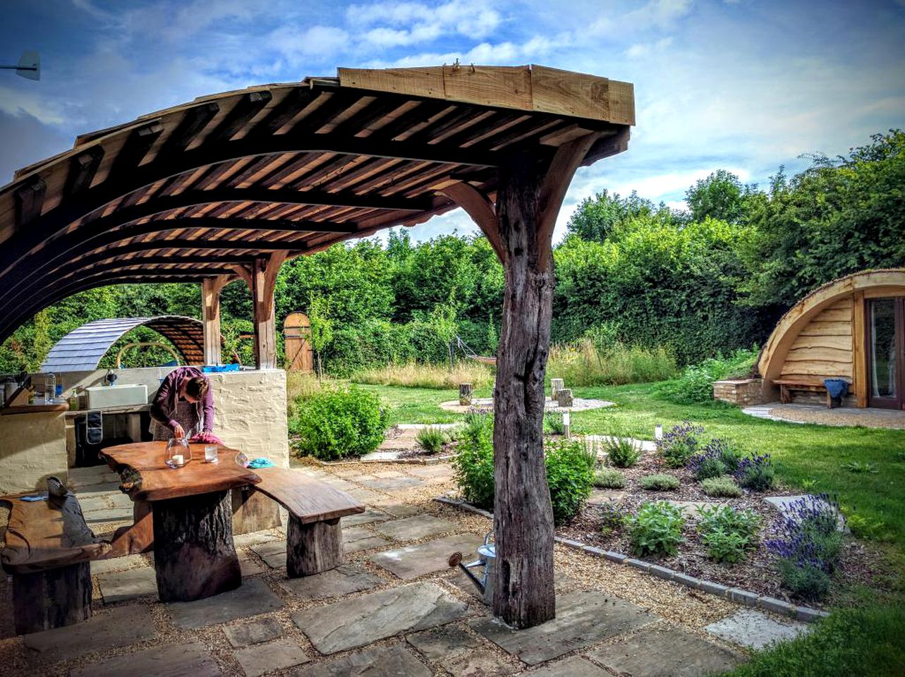 Unique and Eco-Friendly Pod Rental in the Countryside near Cambridge, England