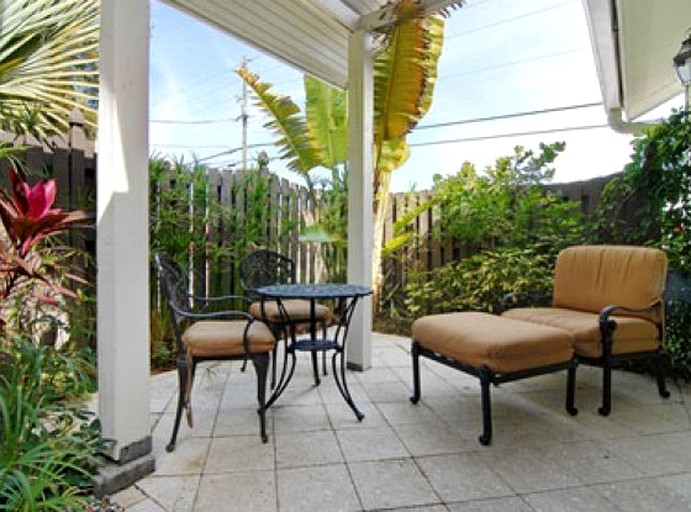 Cottages (Indian Rocks Beach, Florida, United States)