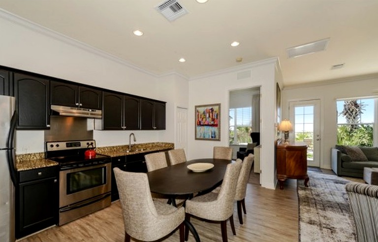 Cottages (Indian Rocks Beach, Florida, United States)