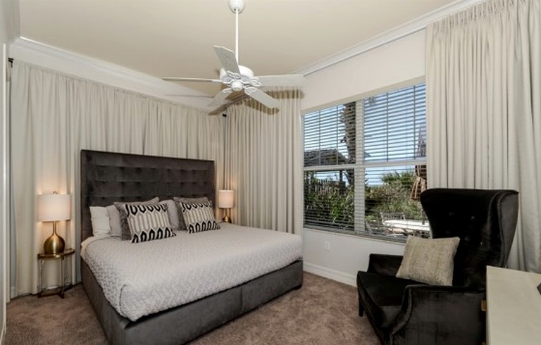 Cottages (Indian Rocks Beach, Florida, United States)