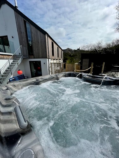Cottages (United Kingdom, Camelford, England)