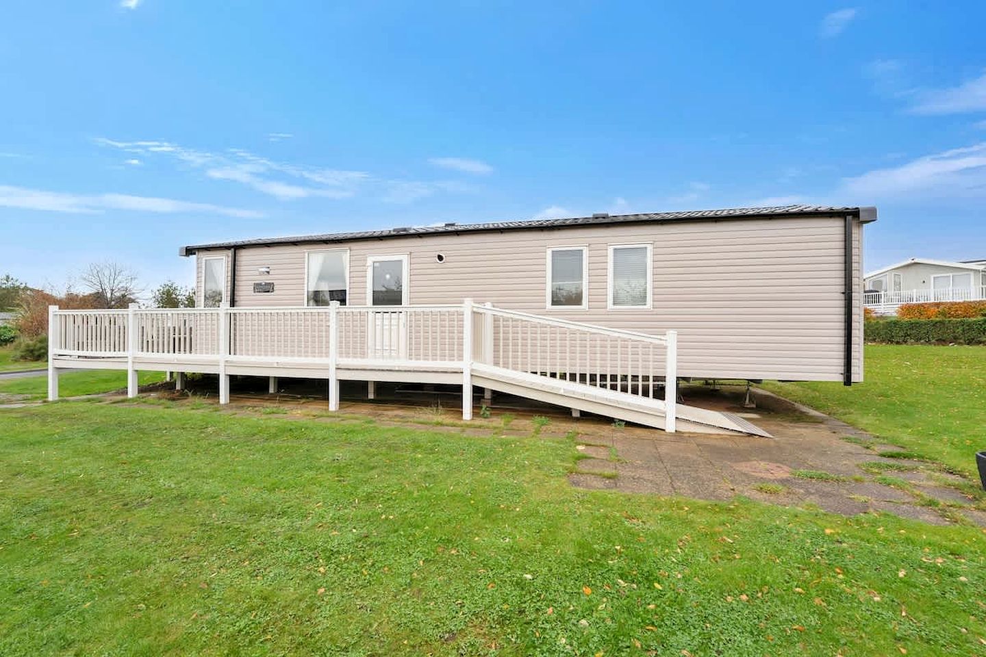 Modern Seaside Caravan Escape with Pool, Activities & Relaxed Coastal Vibes in Scotland, United Kingdom