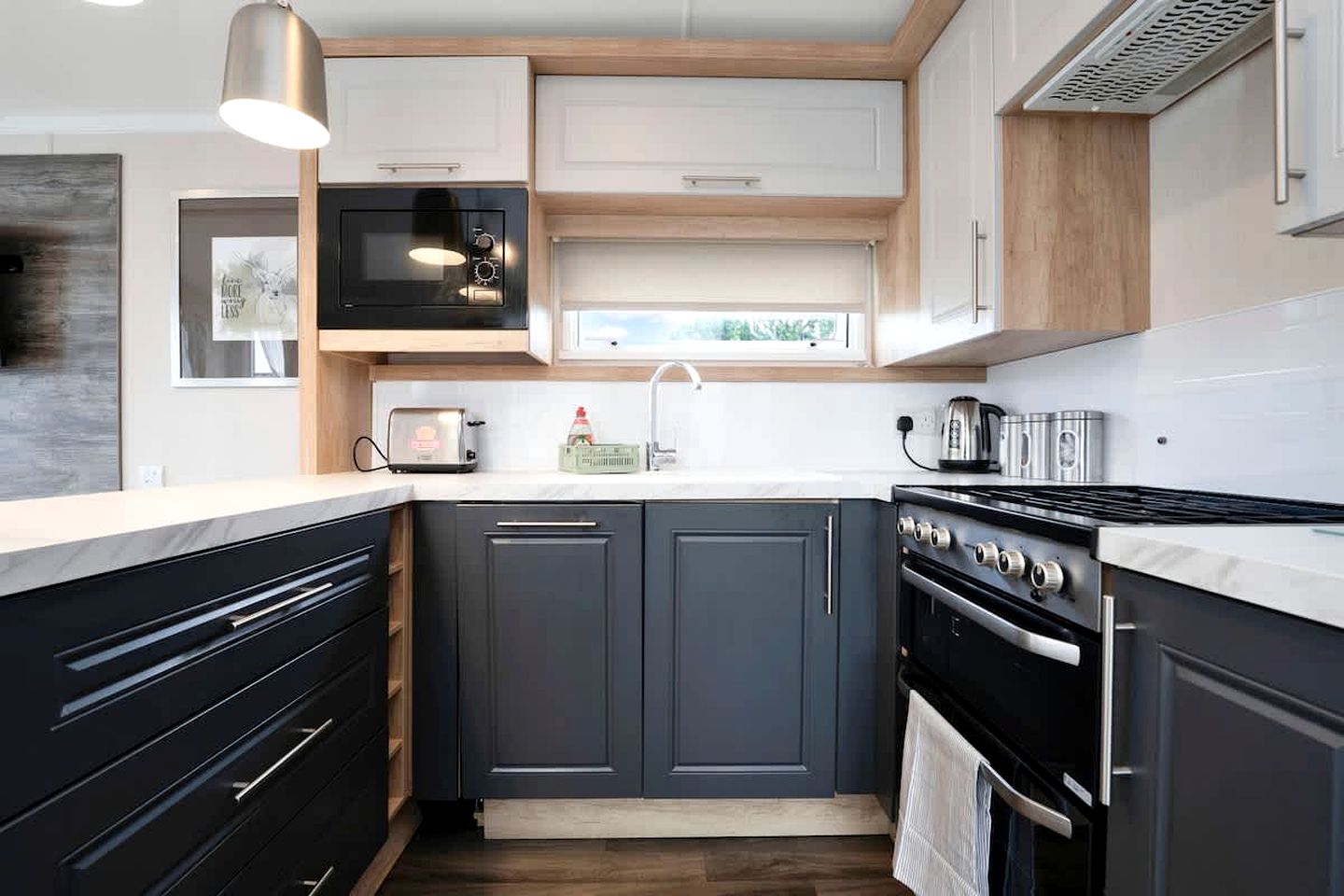 Modern Seaside Caravan Escape with Pool, Activities & Relaxed Coastal Vibes in Scotland, United Kingdom