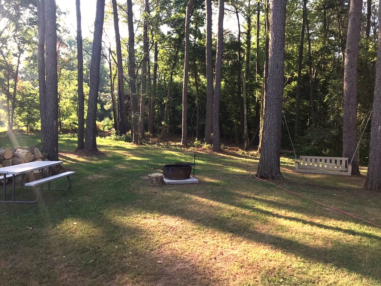 Cabin Rend Lake, Illinois Glamping Hub