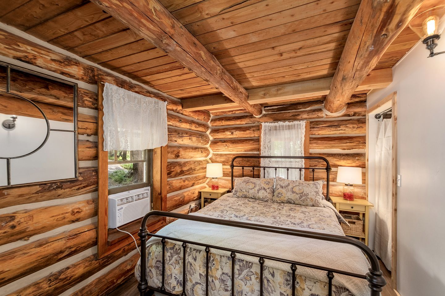 Pet-Friendly Cabin Rental in Leavenworth, WA