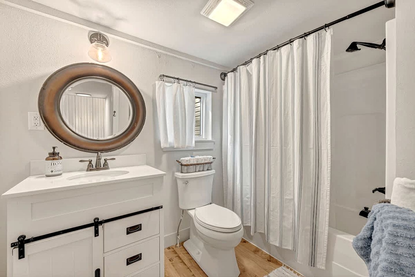 Embrace Nature in this Incredible Cabin in Siloam Springs, Arkansas