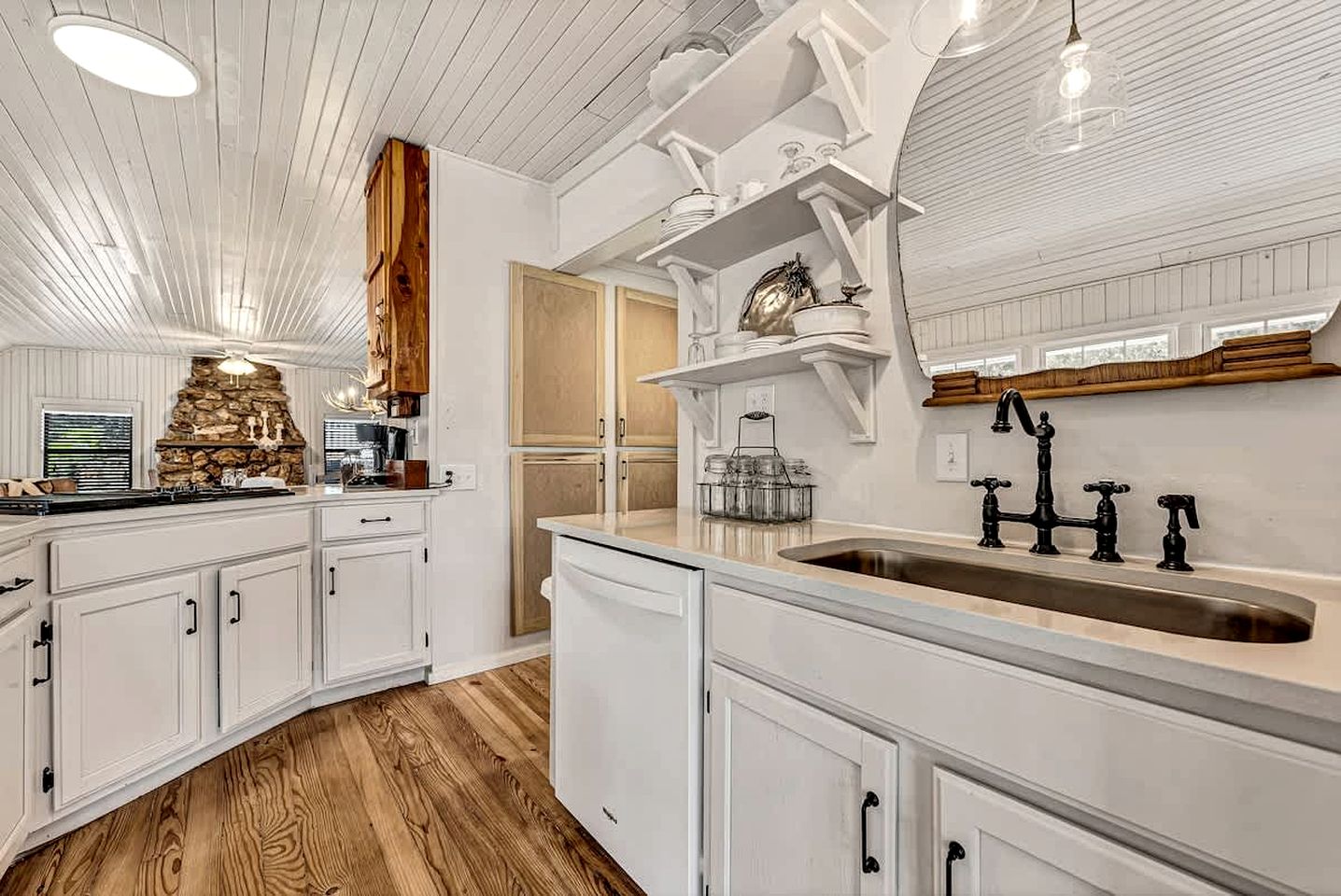 Embrace Nature in this Incredible Cabin in Siloam Springs, Arkansas