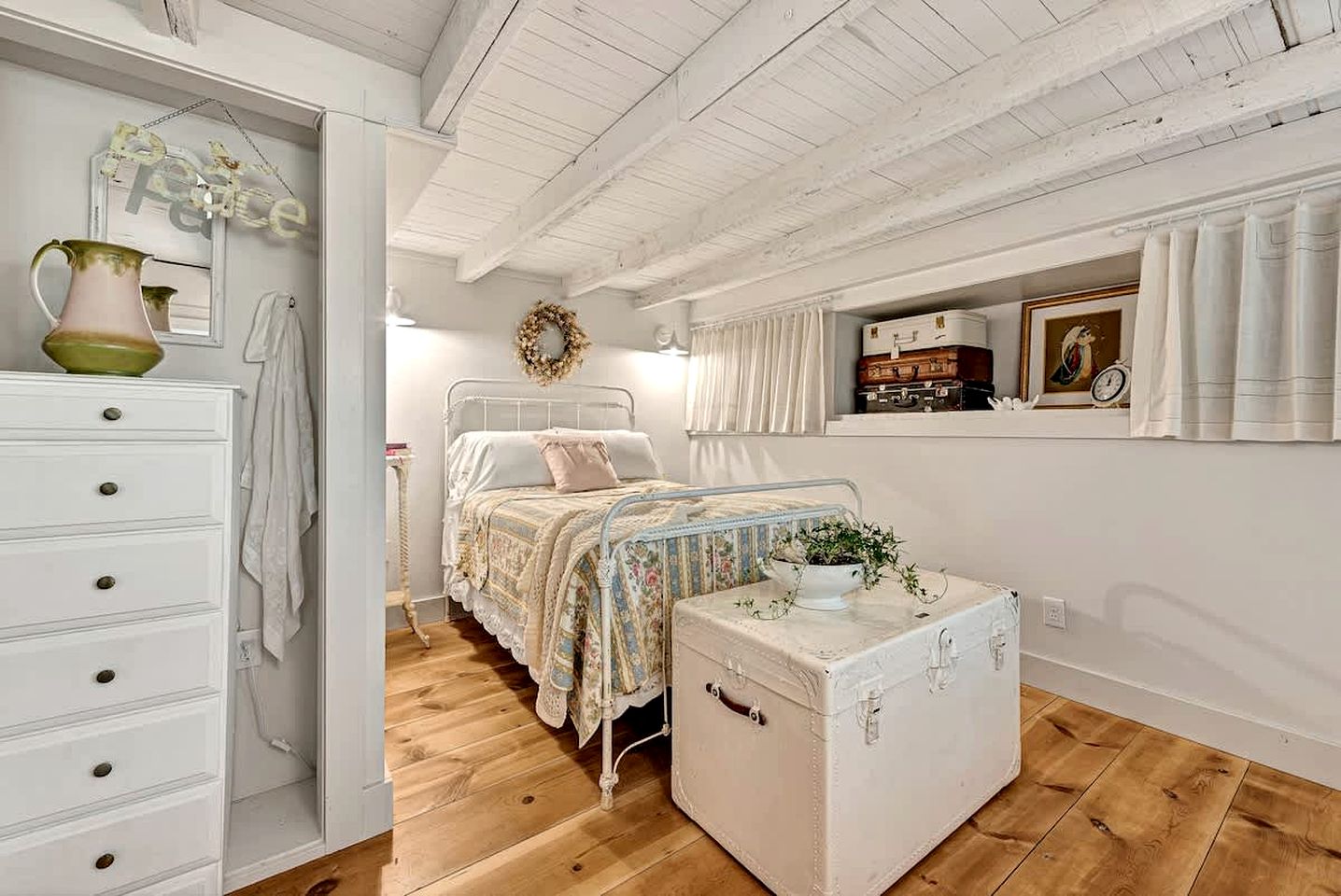 Embrace Nature in this Incredible Cabin in Siloam Springs, Arkansas