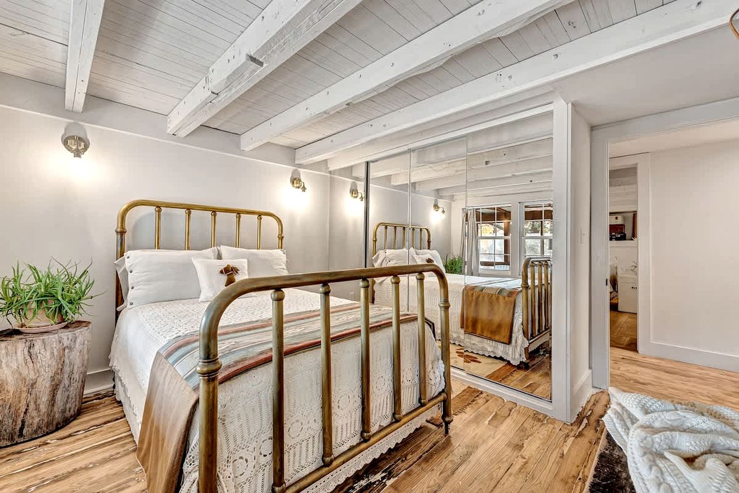Embrace Nature in this Incredible Cabin in Siloam Springs, Arkansas