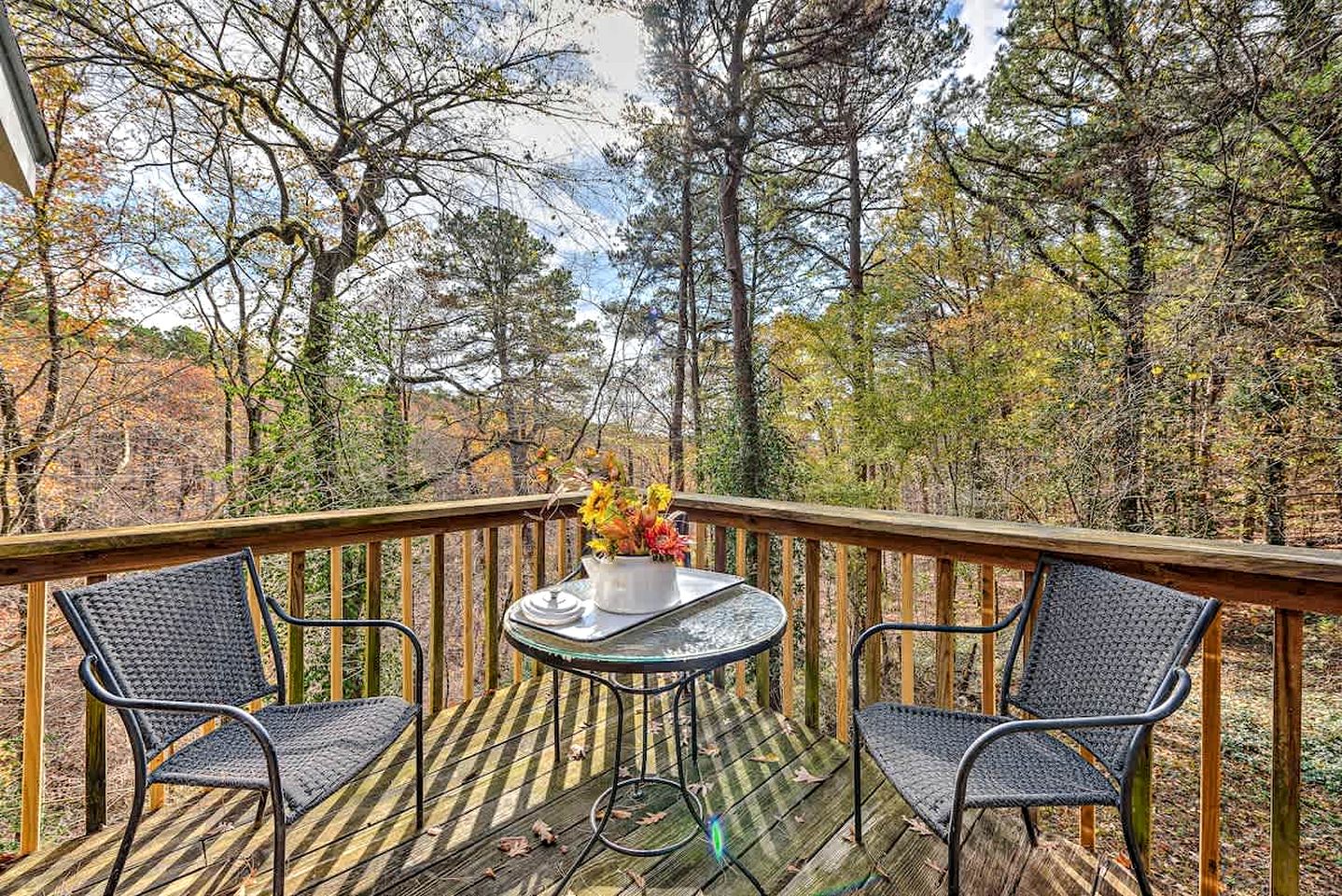 Embrace Nature in this Incredible Cabin in Siloam Springs, Arkansas