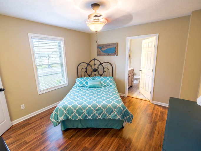 H & H LAKE RENTALS, Vacation Rentals 48344, Cadiz, United States of