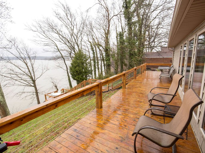 H & H LAKE RENTALS, Vacation Rentals 48344, Cadiz, United States of