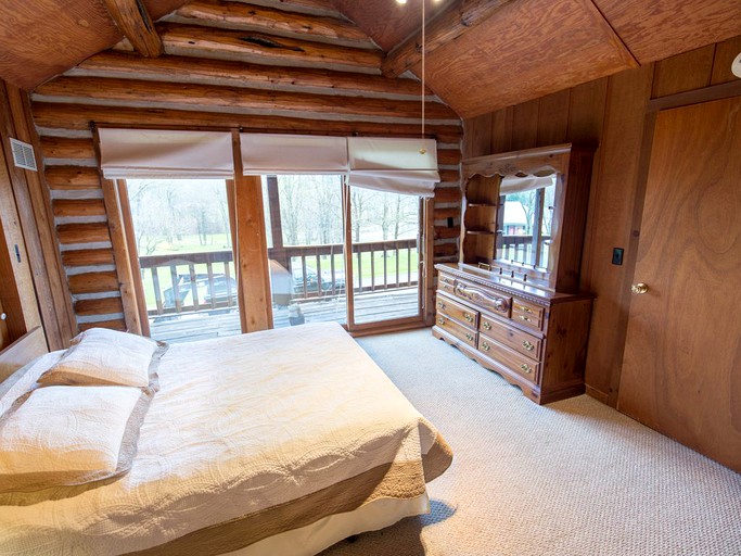 H & H LAKE RENTALS, Log Cabins 48346, Cadiz, United States of America