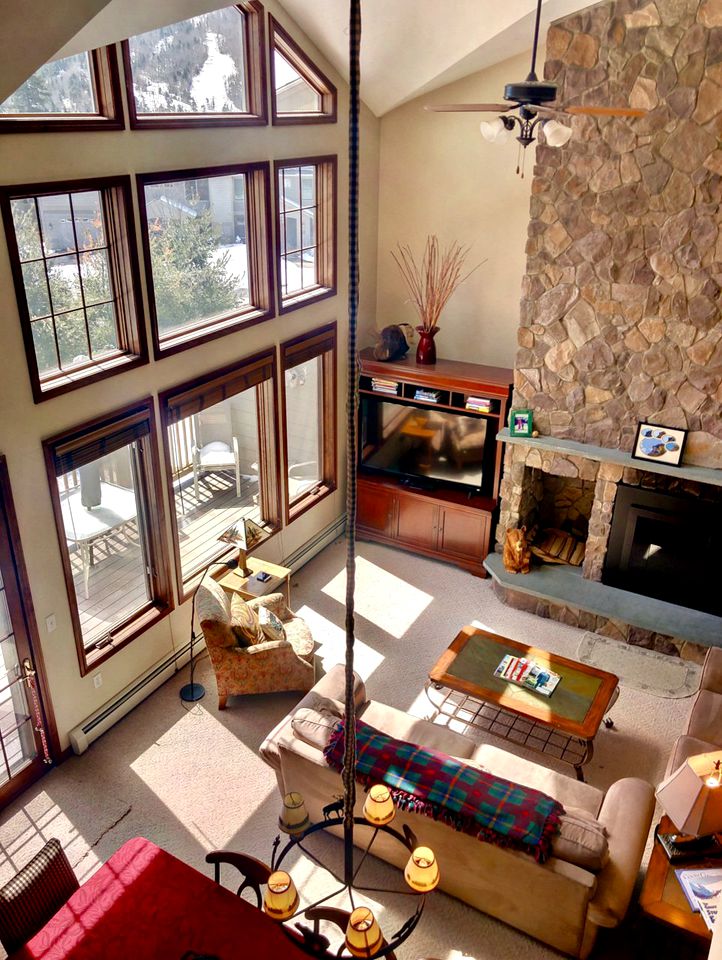 RU - H8 Gorgeous Stone Hill Townhome in the heart of Bretton Woods Great views huge kitchen fireplace in New Hampshire
