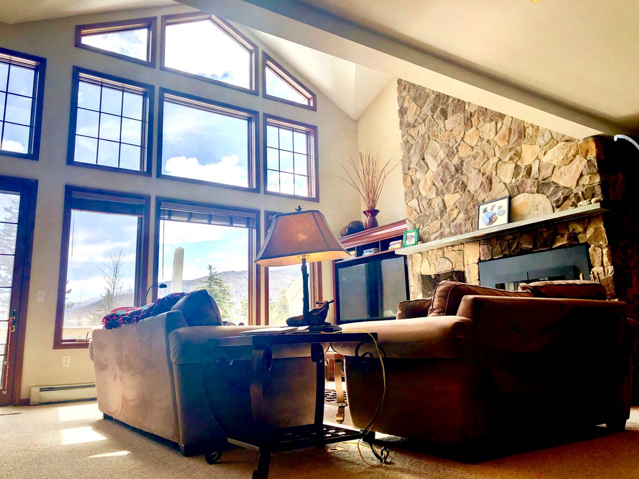 RU - H8 Gorgeous Stone Hill Townhome in the heart of Bretton Woods Great views huge kitchen fireplace in New Hampshire