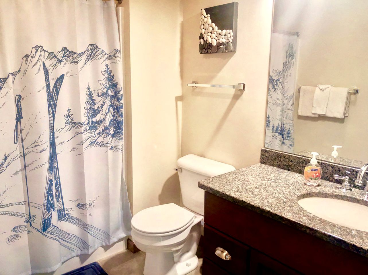 RU - H8 Gorgeous Stone Hill Townhome in the heart of Bretton Woods Great views huge kitchen fireplace in New Hampshire