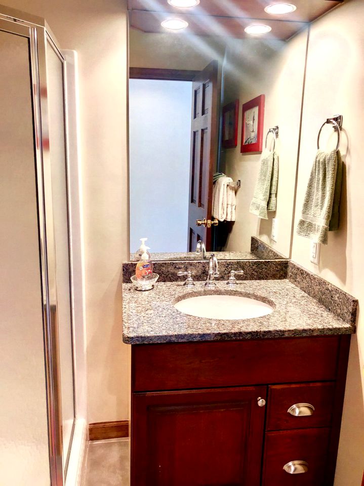 RU - H8 Gorgeous Stone Hill Townhome in the heart of Bretton Woods Great views huge kitchen fireplace in New Hampshire