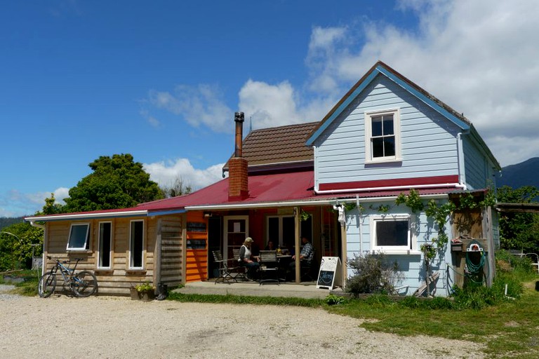 Nature Lodges (Takaka, South Island, New Zealand)