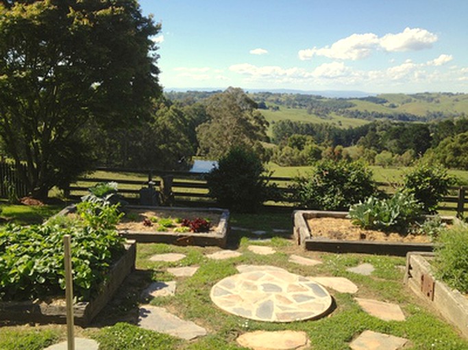 Nature Lodges (Strzelecki, Victoria, Australia)