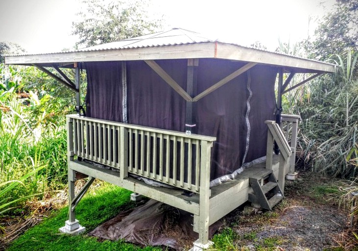 Cabins (Pepeekeo, Hawaii, United States)