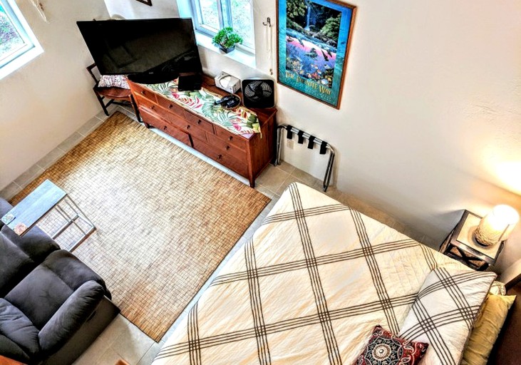 Cabins (Pepeekeo, Hawaii, United States)