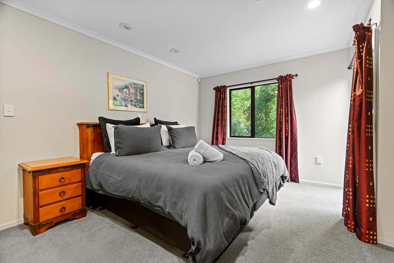 Vacation Rentals (New Zealand, Hamilton, North Island)