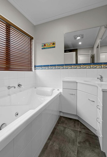 Vacation Rentals (New Zealand, Hamilton, North Island)