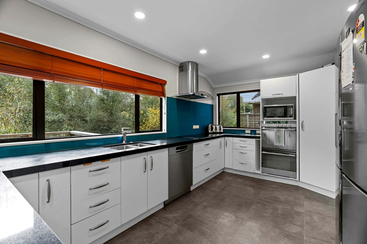 Modern Two-Level Townhouse with Private Studio Near Chartwell | Hamilton, NZ